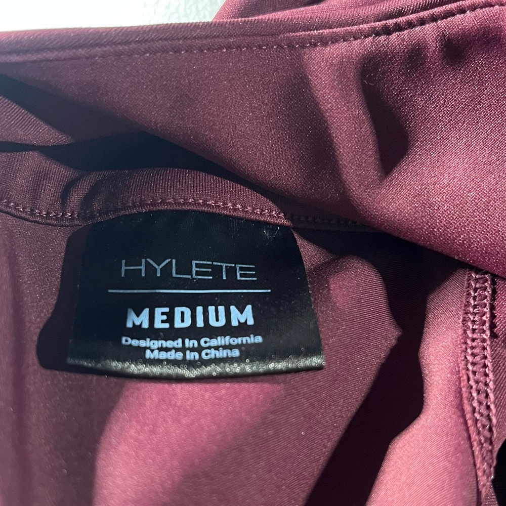 HYLETE Size Medium Cropped Tank Top Cropped Athletic Top Burgundy Red Used - Picture 4 of 5